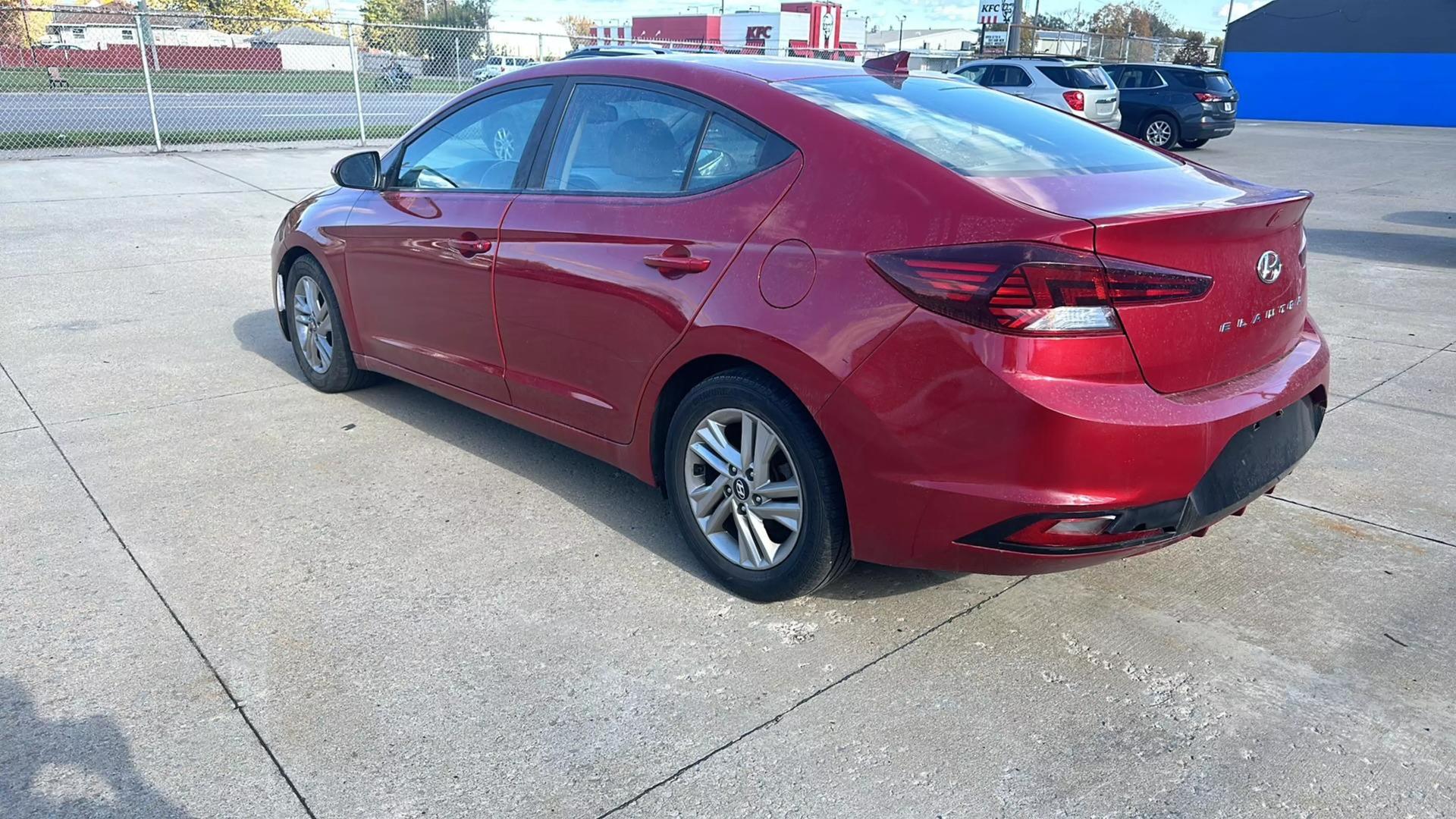 2019 Hyundai Elantra Value Edition photo 17