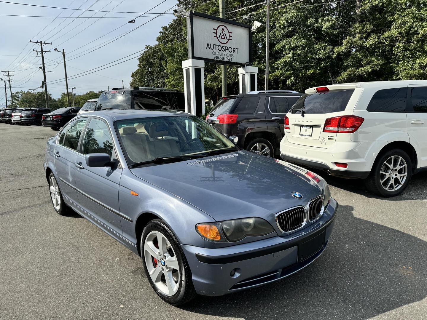 2005 BMW 3 Series 330 photo 2