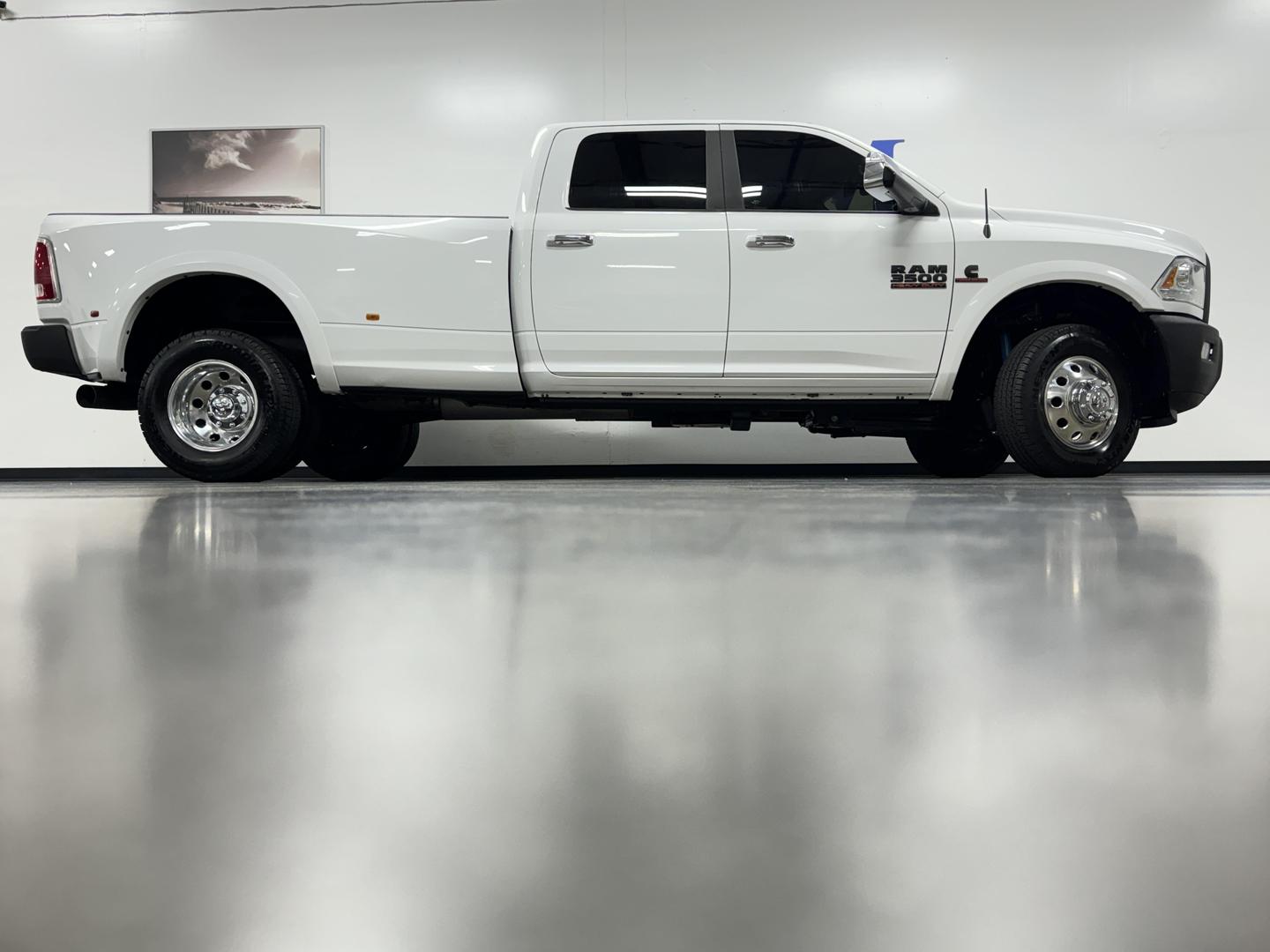 2014 RAM Ram 3500 Pickup Laramie photo 5