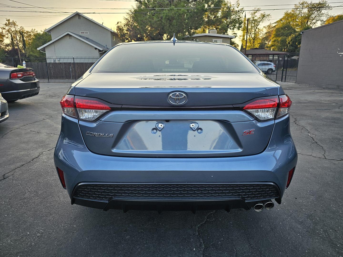 2022 Toyota Corolla SE photo 6