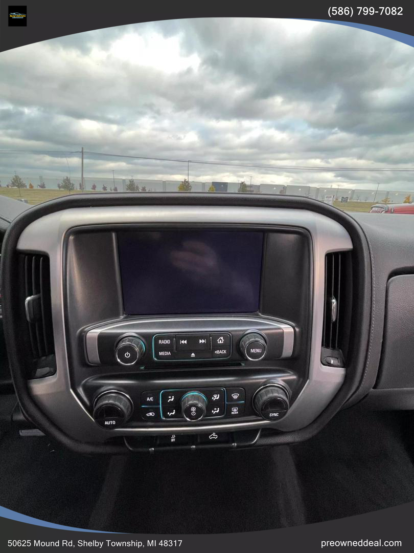 2018 GMC Sierra 1500 SLE photo 16