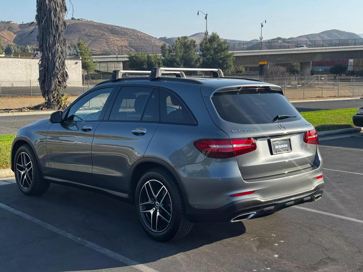 2019 Mercedes-Benz GLC GLC350e photo 3