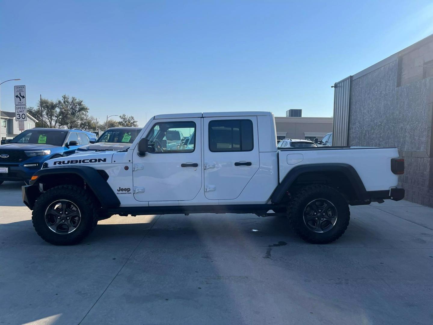 2021 Jeep Gladiator Rubicon photo 2