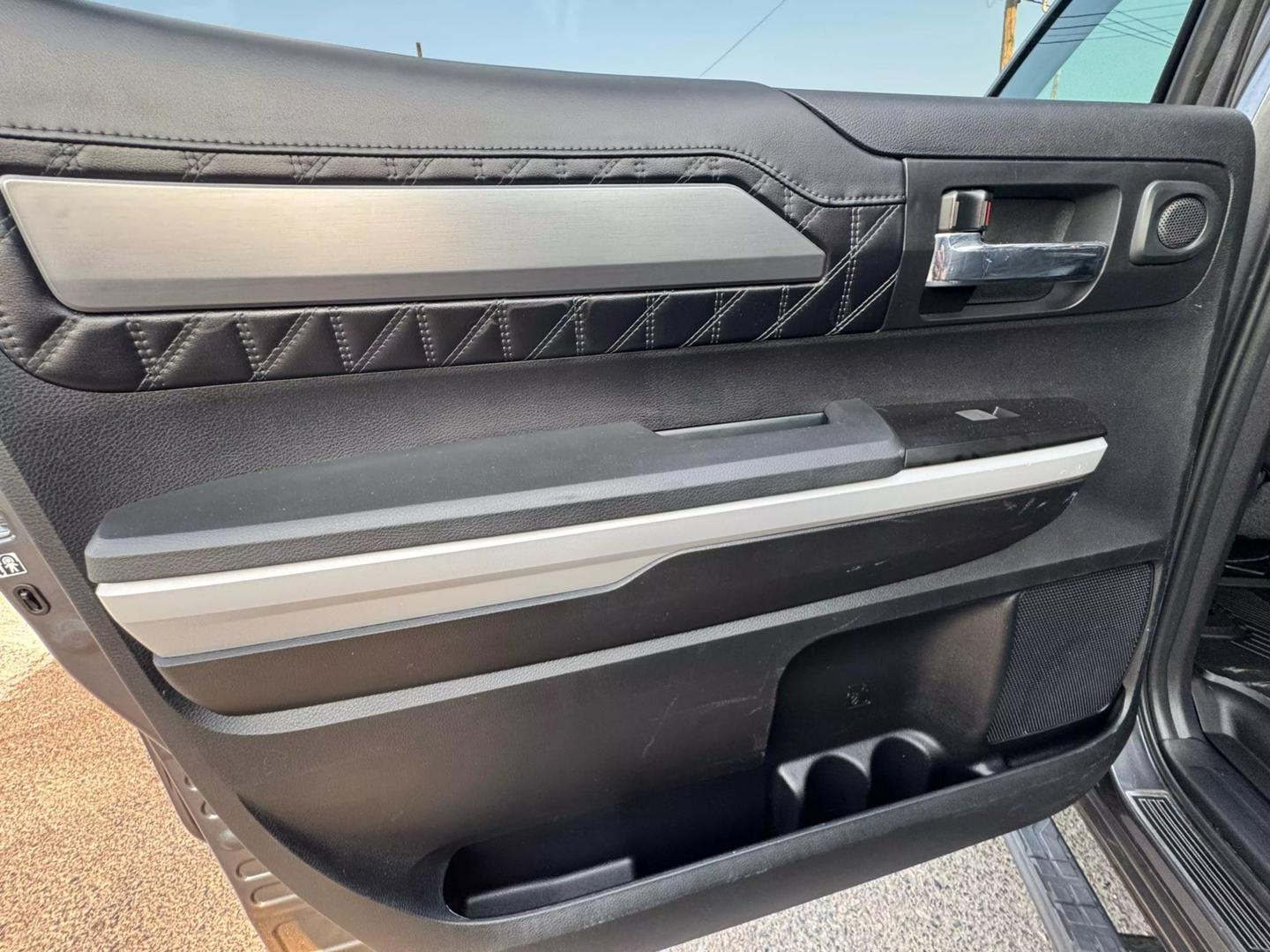 2019 Toyota Tundra Platinum photo 9