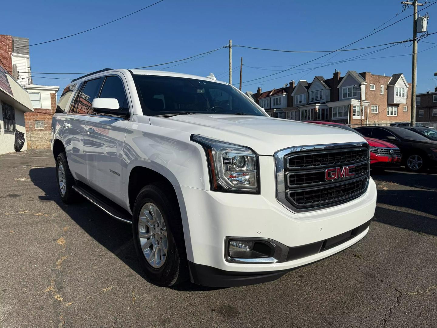 2020 GMC Yukon showcasing a bold and elegant design, highlighting its spacious interior and advanced features.