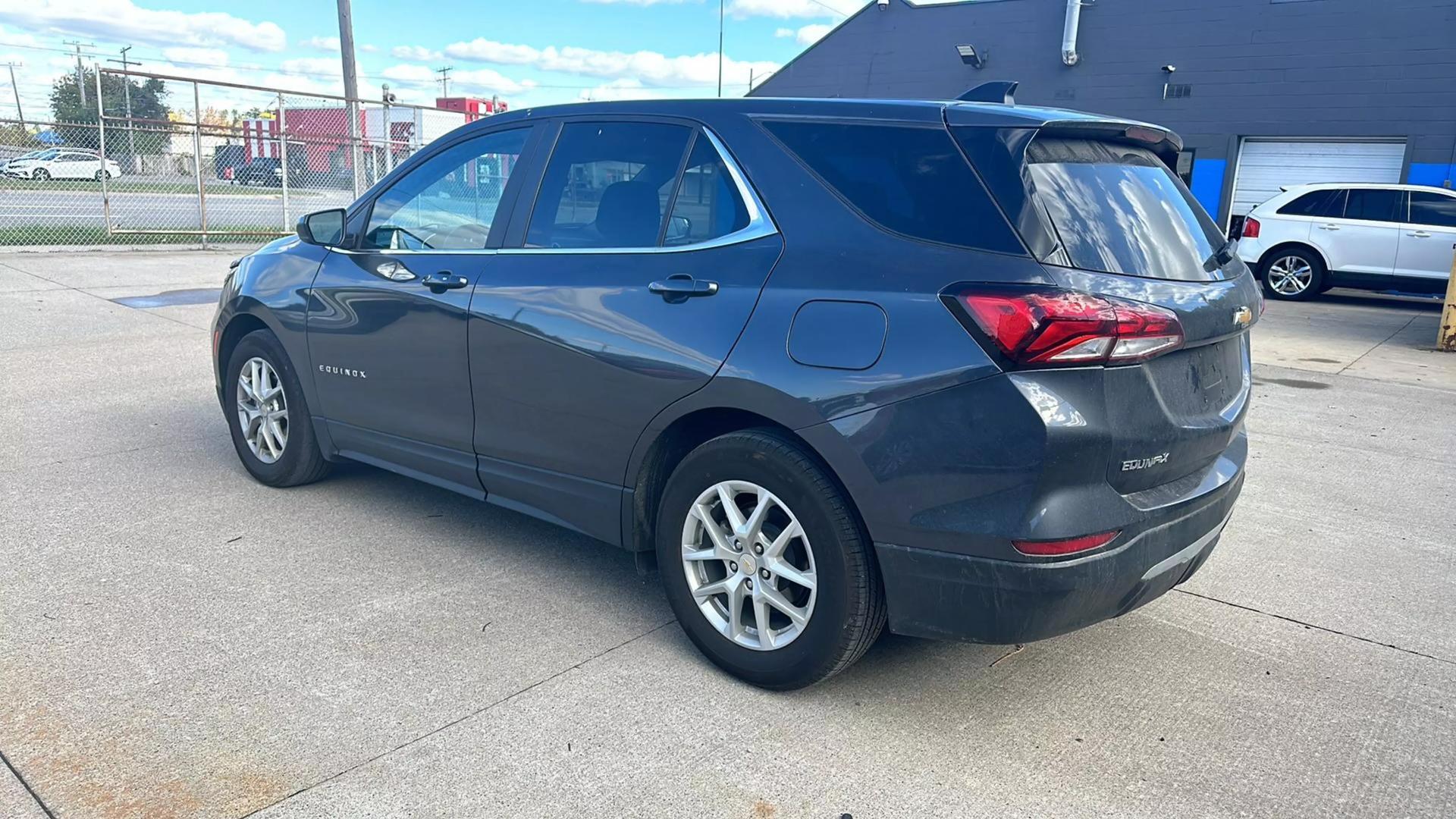 2022 Chevrolet Equinox LT photo 11