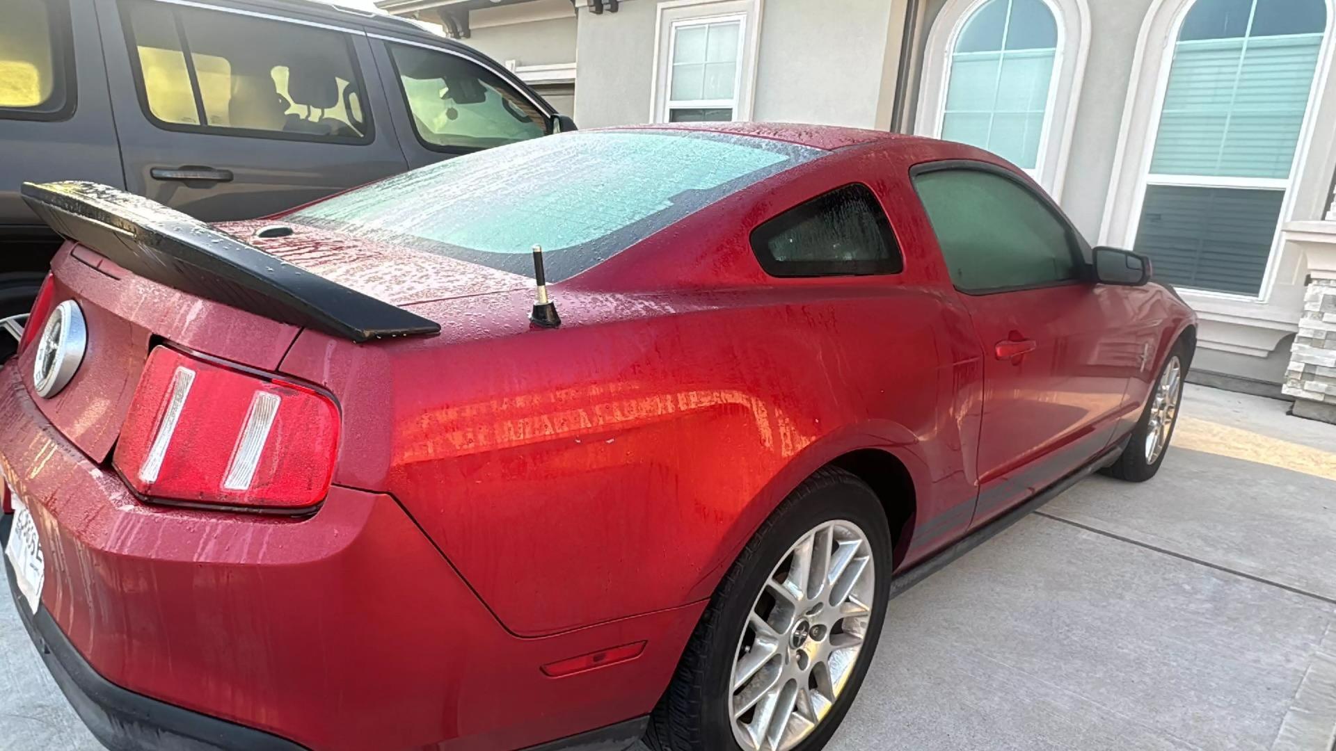 2012 Ford Mustang V6 photo 4