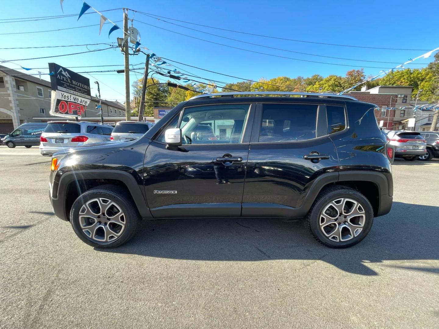 2015 Jeep Renegade Limited photo 11