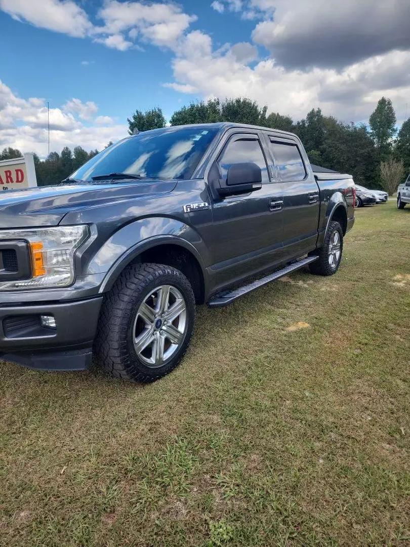 2018 Ford F-150 XLT photo 2