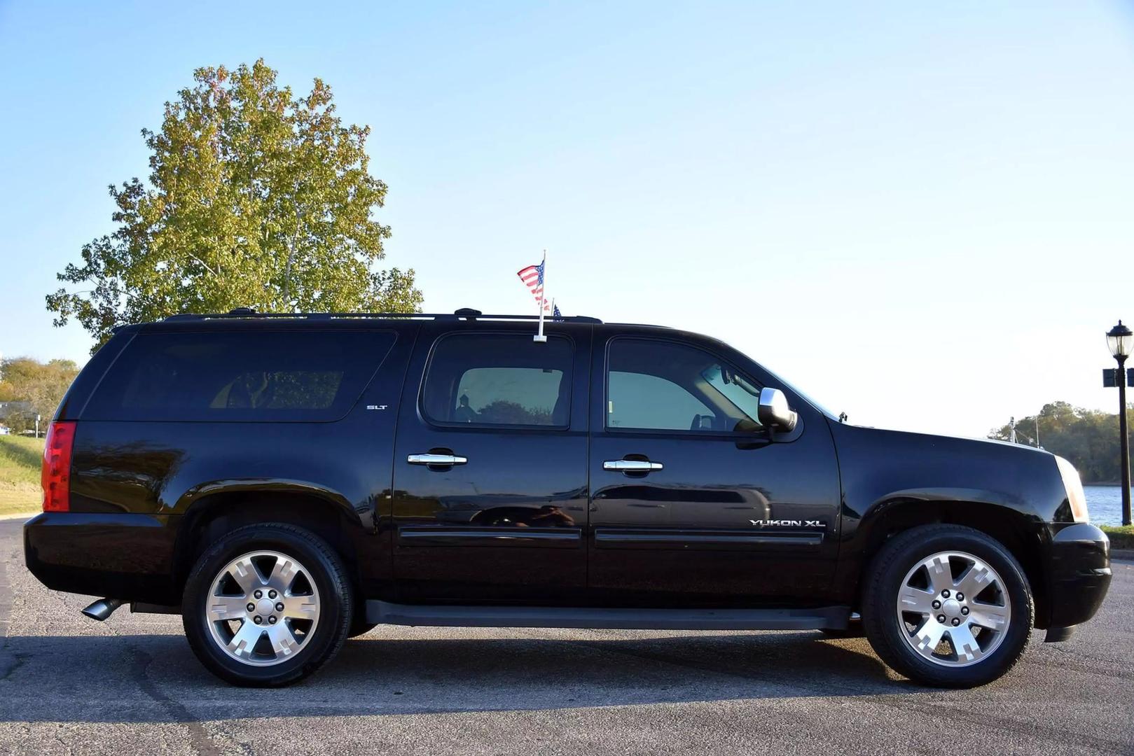 2014 GMC Yukon XL SLT photo 16