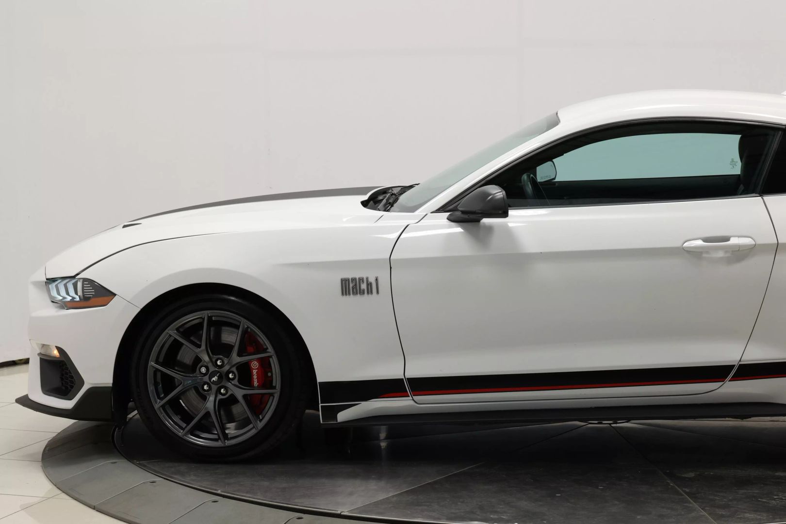 2022 Ford Mustang - Image 7