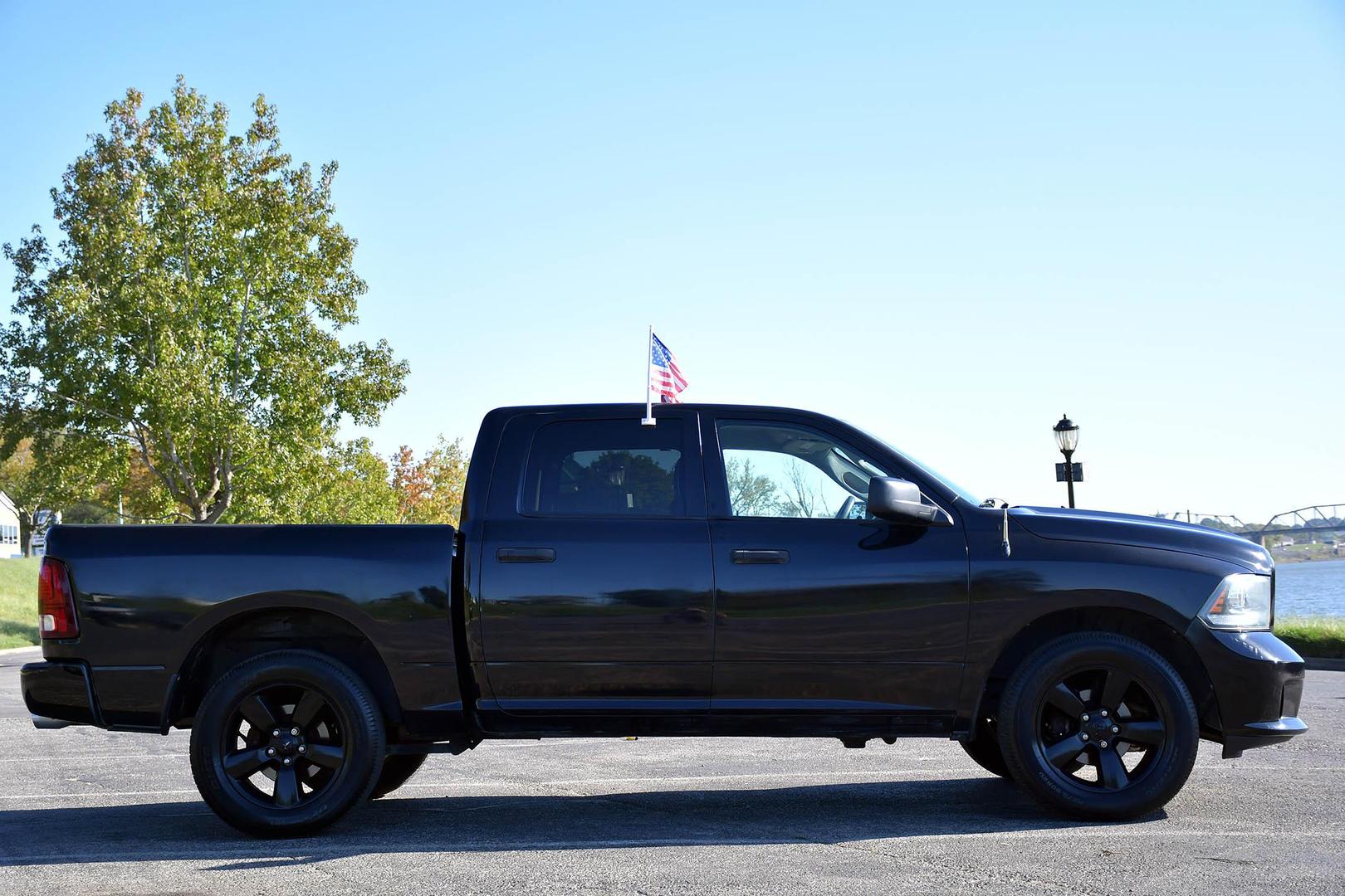 2014 RAM Ram 1500 Pickup Tradesman photo 13