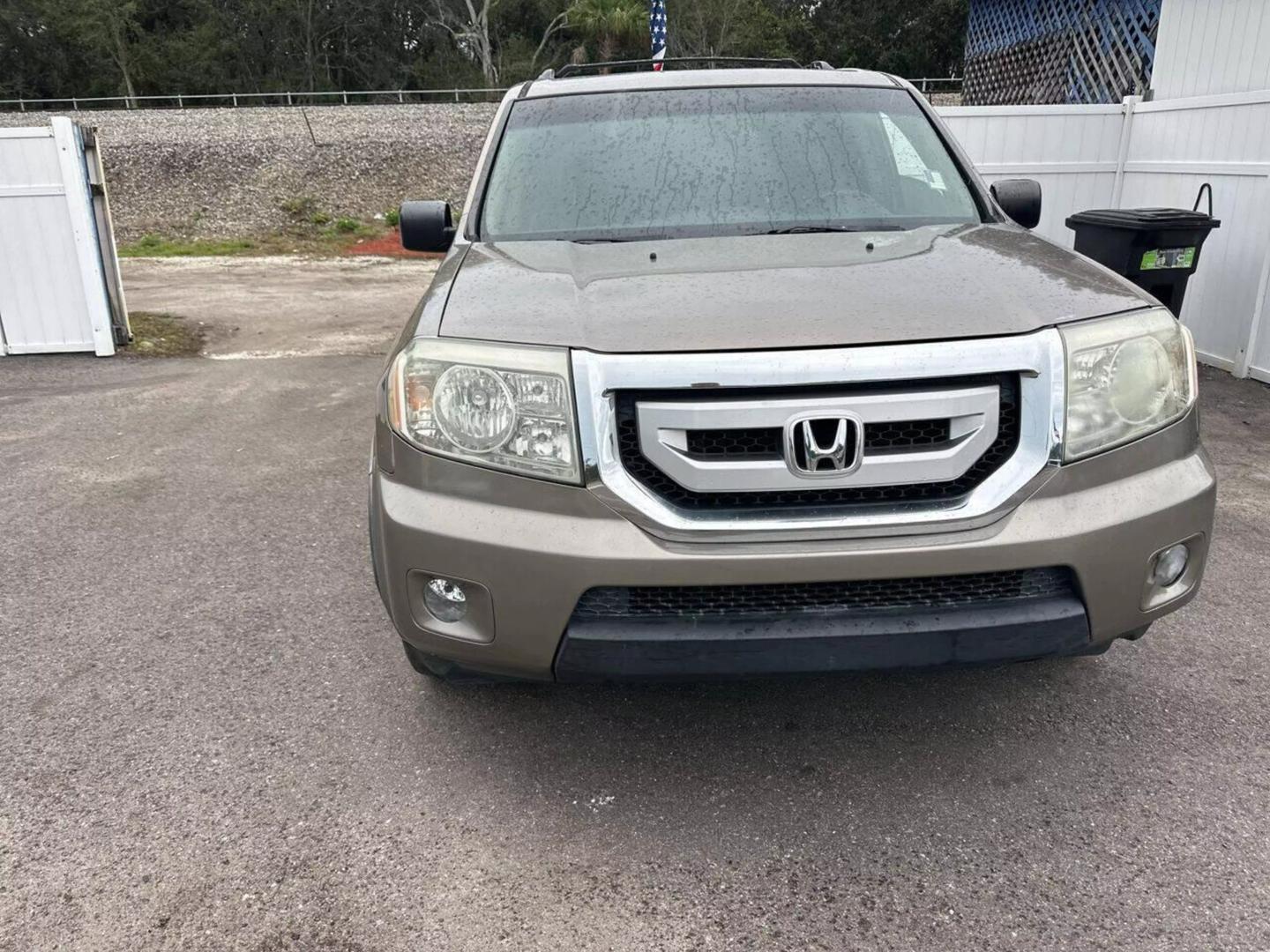 2010 Honda Pilot LX photo 3