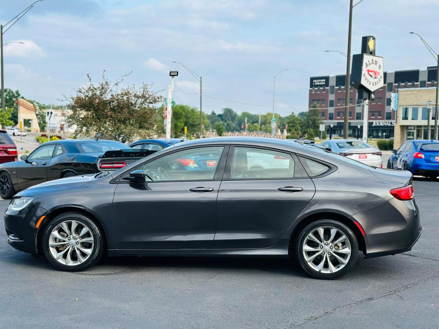 2015 Chrysler 200 S photo 52