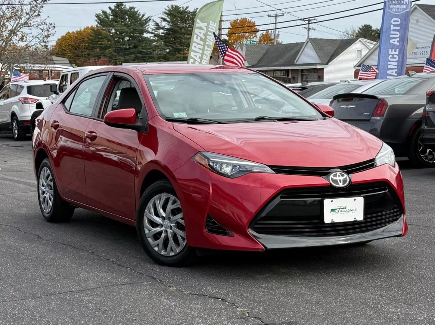 2017 Toyota Corolla LE photo 4