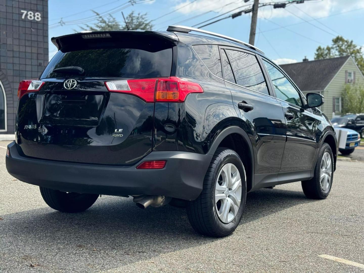 2013 Toyota RAV4 LE photo 4