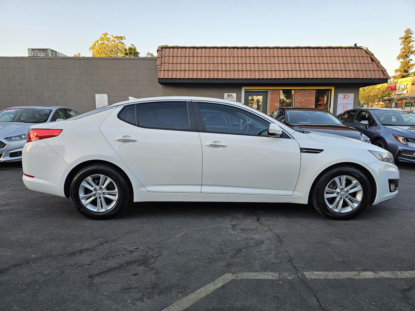 2013 Kia Optima LX photo 4