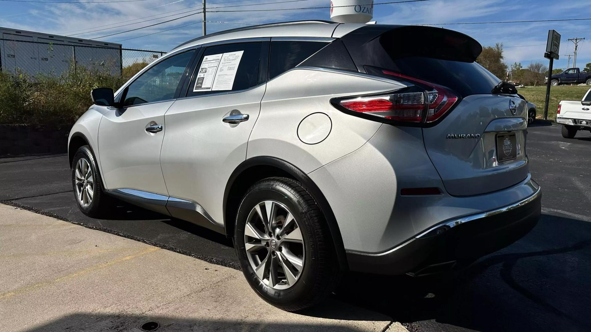 2018 Nissan Murano SV photo 23