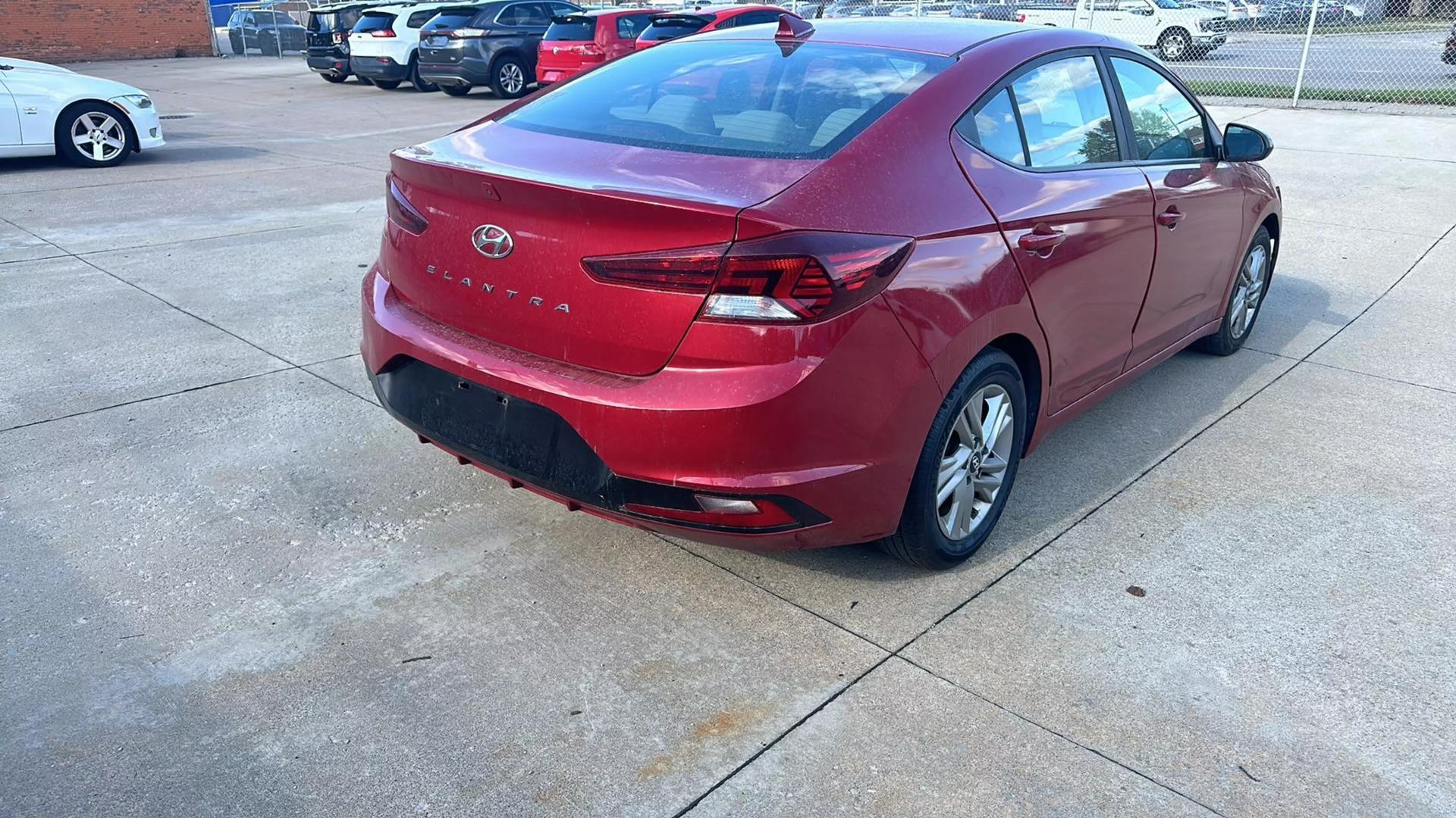 2019 Hyundai Elantra Value Edition photo 13