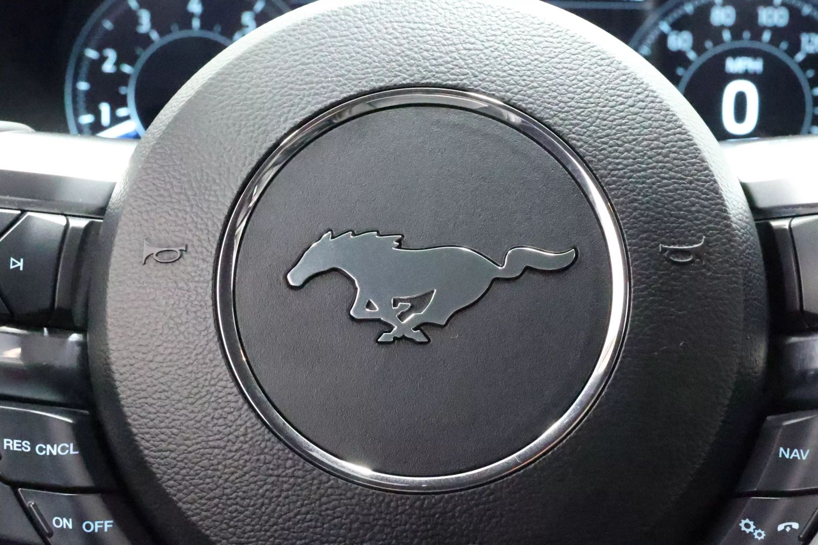 2022 Ford Mustang - Image 25