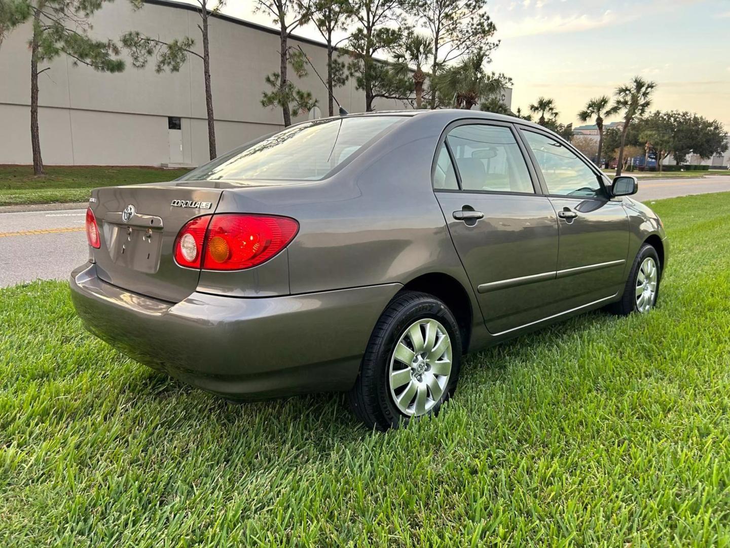 2004 Toyota Corolla CE photo 6