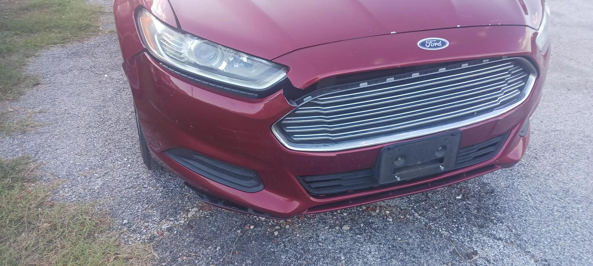 2014 Ford Fusion SE photo 3