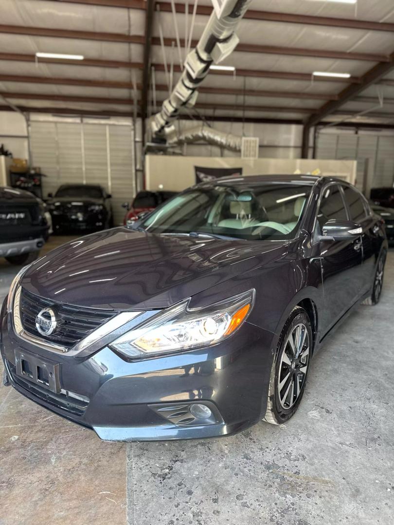 2018 Nissan Altima SL photo 3