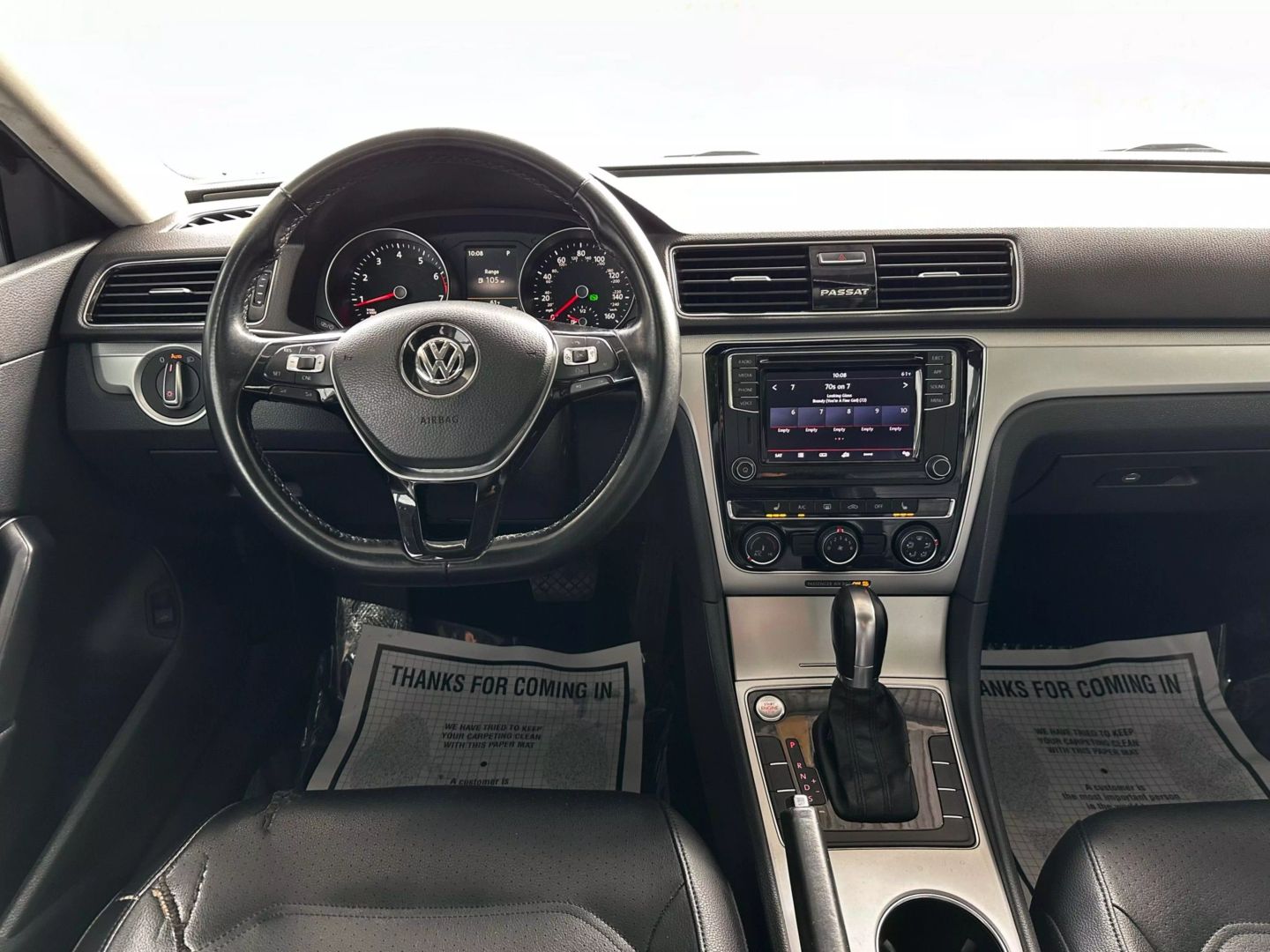 2019 Volkswagen Passat - Image 31