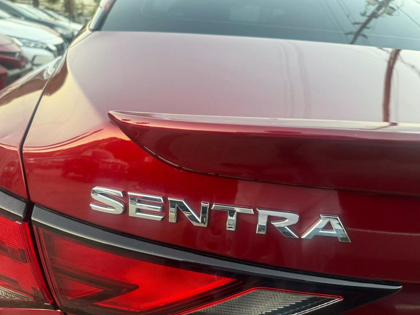 2021 Nissan Sentra SR photo 18