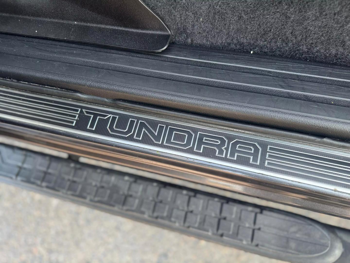 2019 Toyota Tundra Platinum photo 10