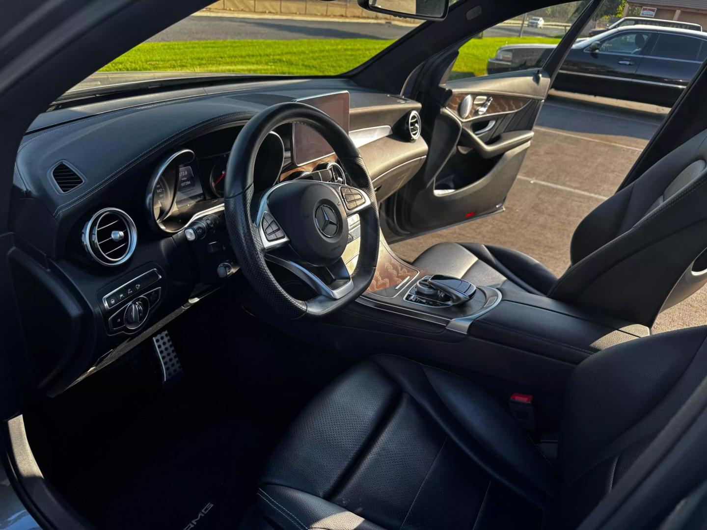 2019 Mercedes-Benz GLC GLC350e photo 29