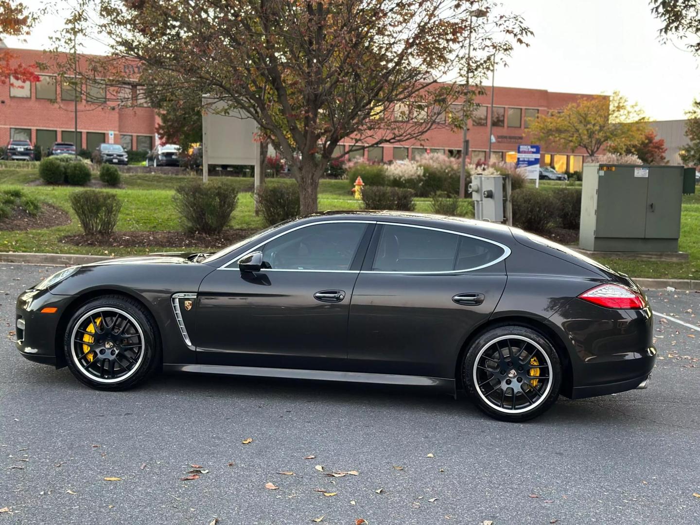 2011 Porsche Panamera Turbo photo 16