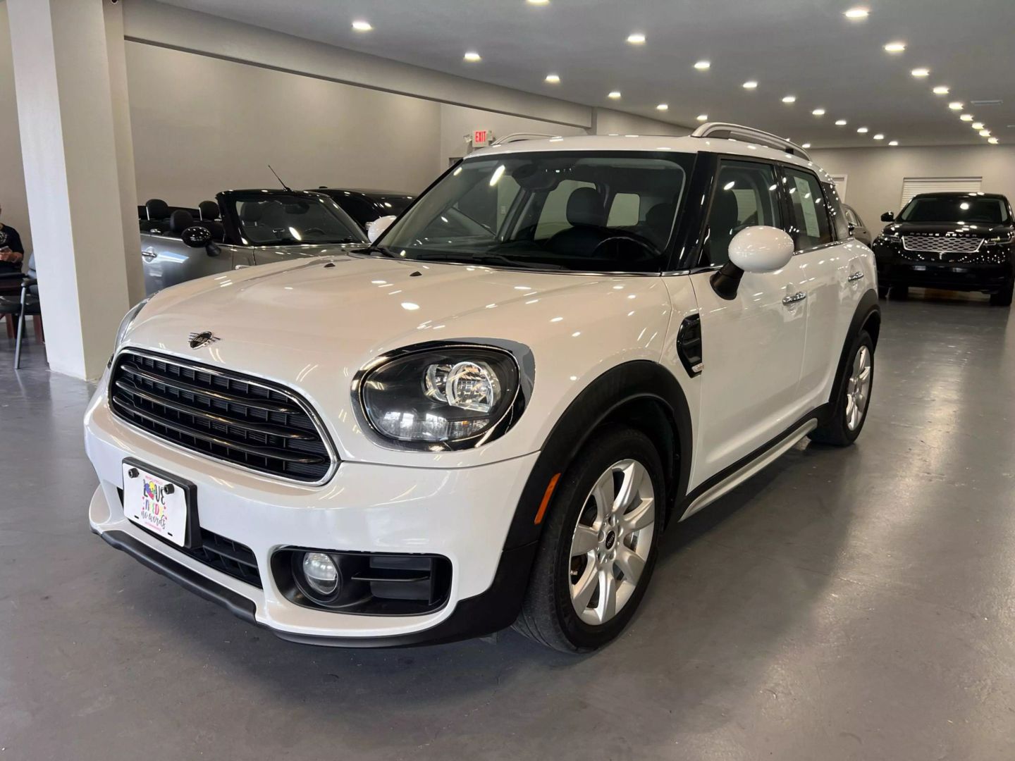 2019 Mini Countryman Cooper Hatchback 4d - Image 3