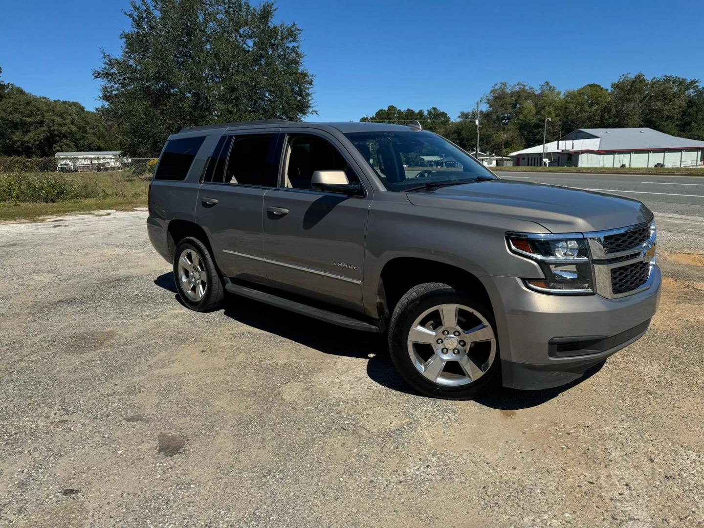 2017 Chevrolet Tahoe LS photo 2