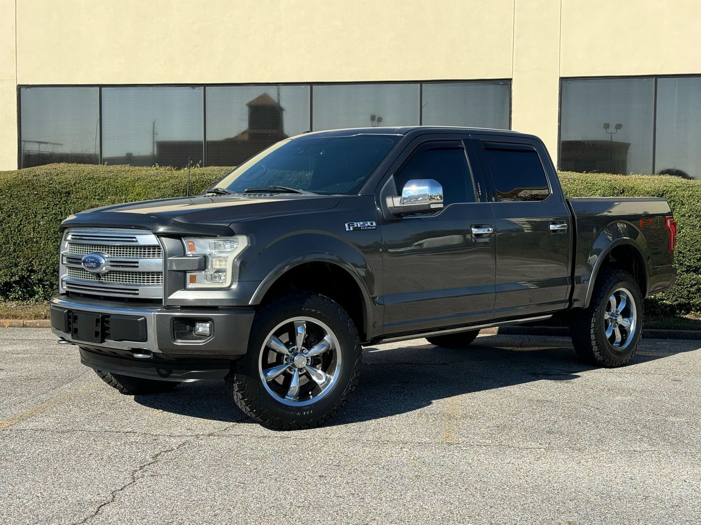 2015 Ford F-150 Platinum's photo