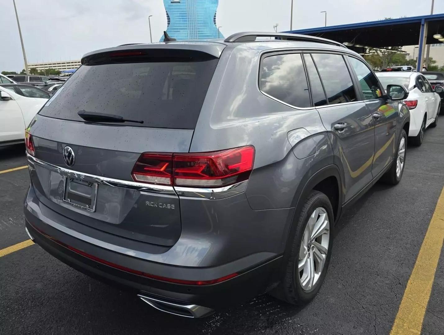 2021 Volkswagen Atlas SE w/Tech photo 10