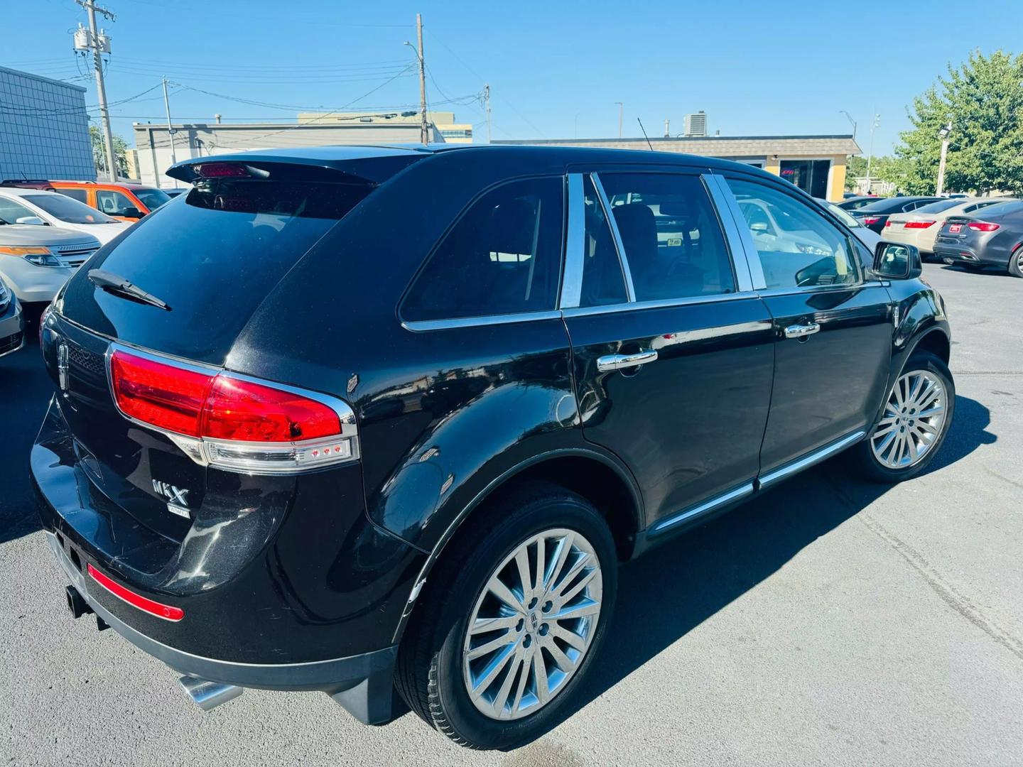 2011 Lincoln MKX Base photo 26