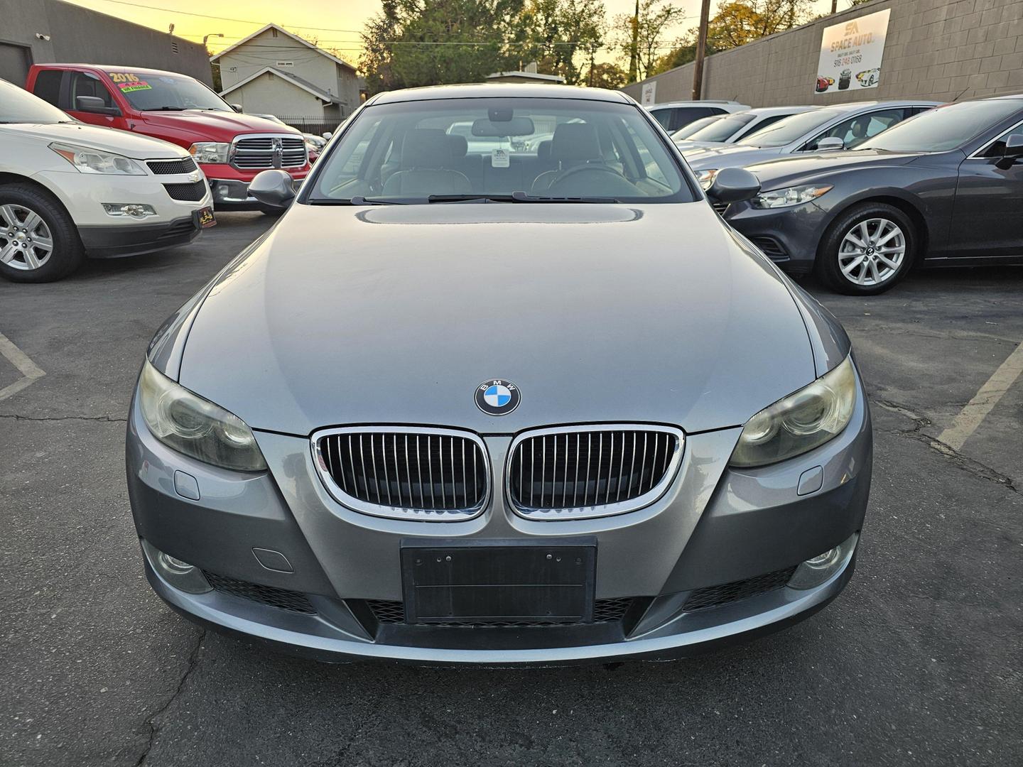 2009 BMW 3 Series 328i photo 2