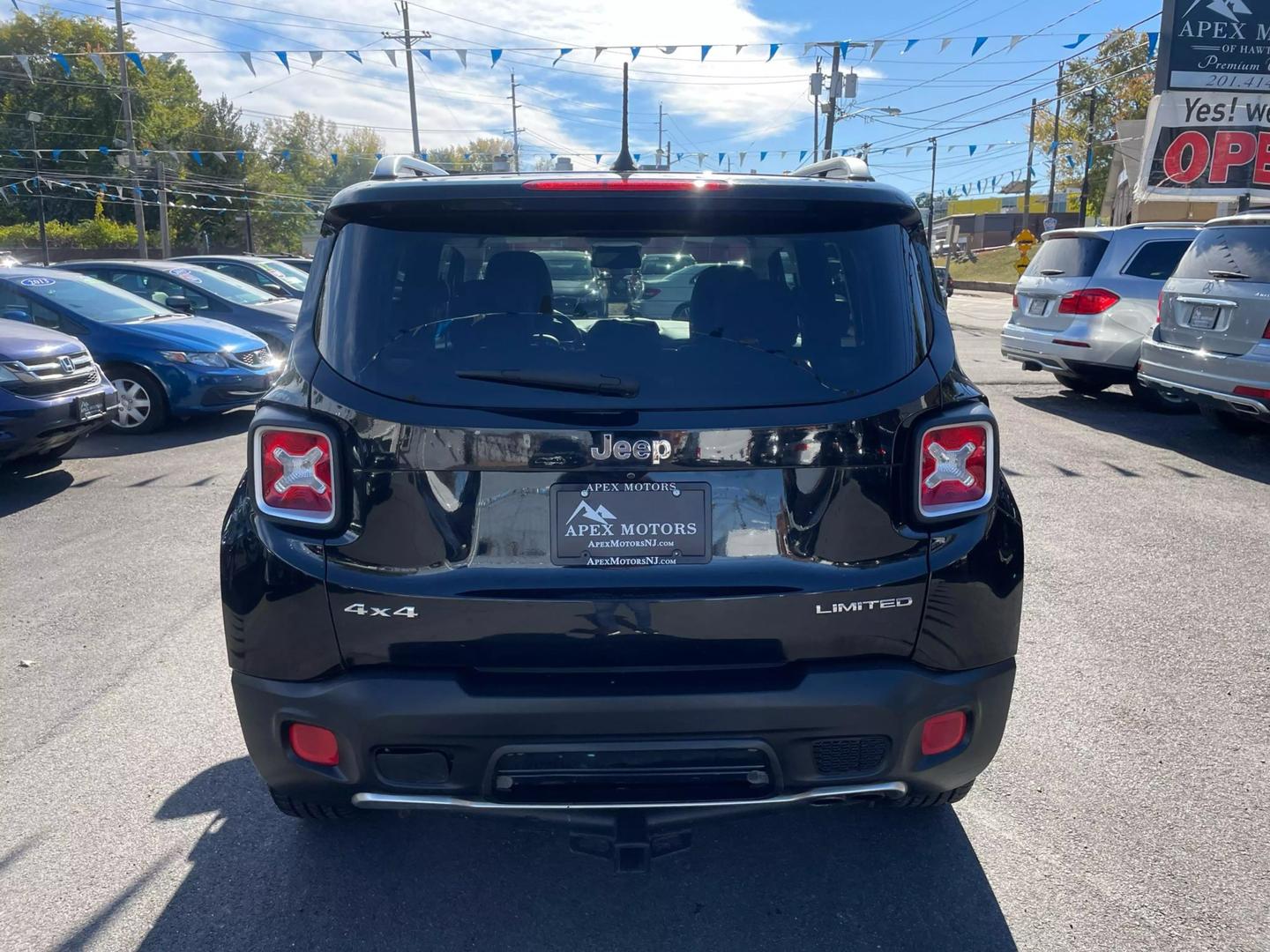 2015 Jeep Renegade Limited photo 19