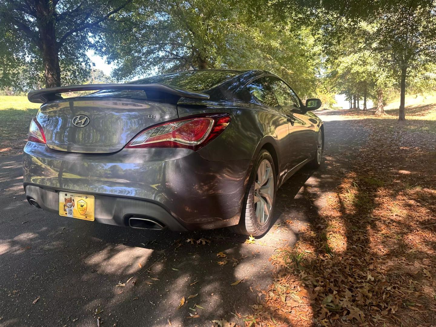 2015 Hyundai Genesis Coupe Base photo 22