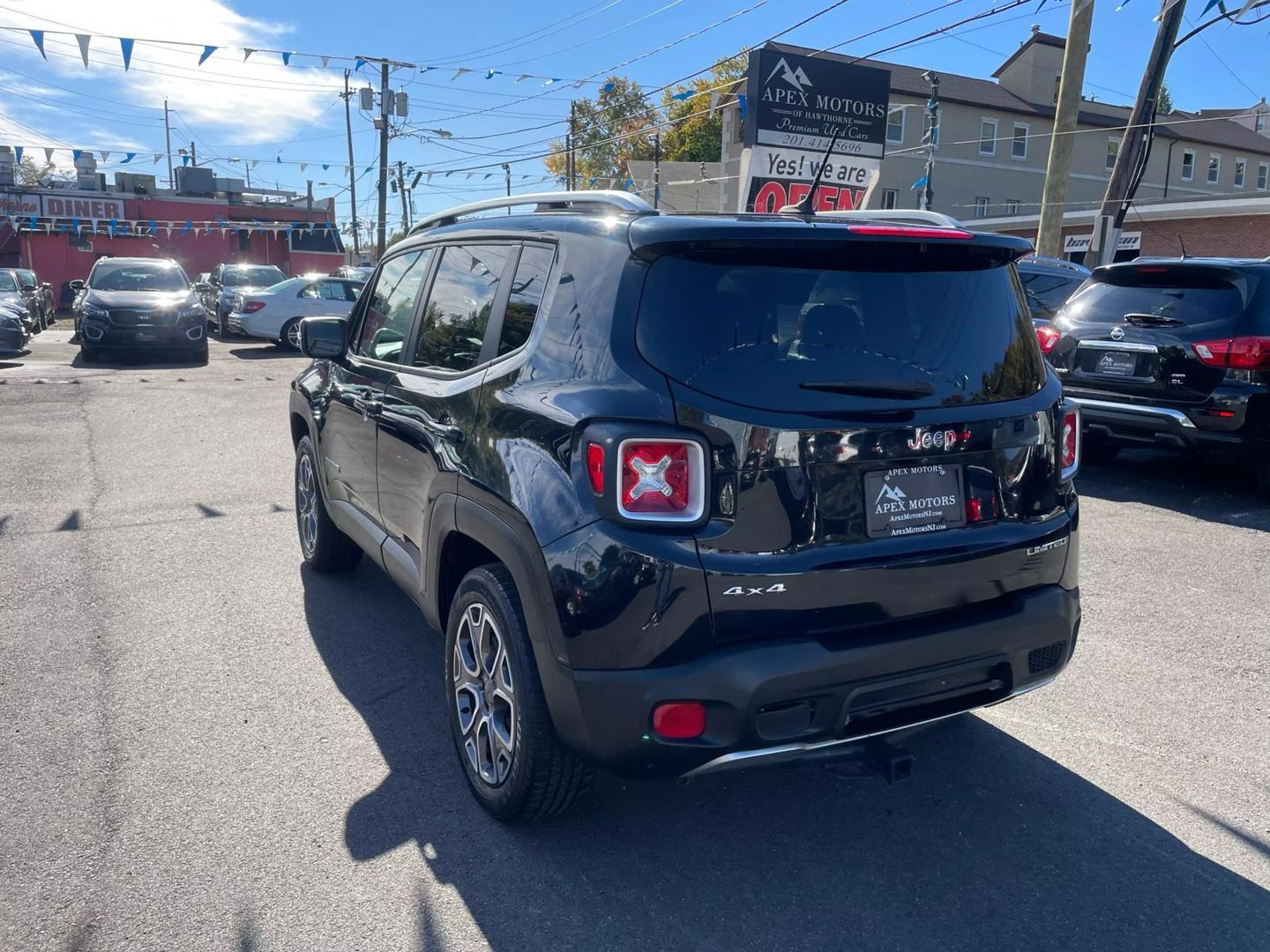 2015 Jeep Renegade Limited photo 14