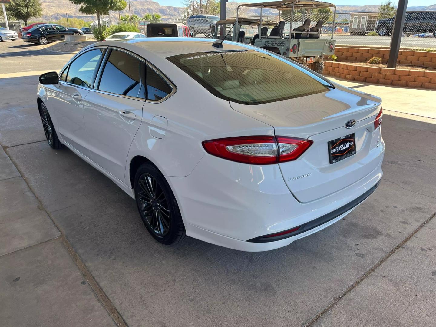 2014 Ford Fusion SE photo 7