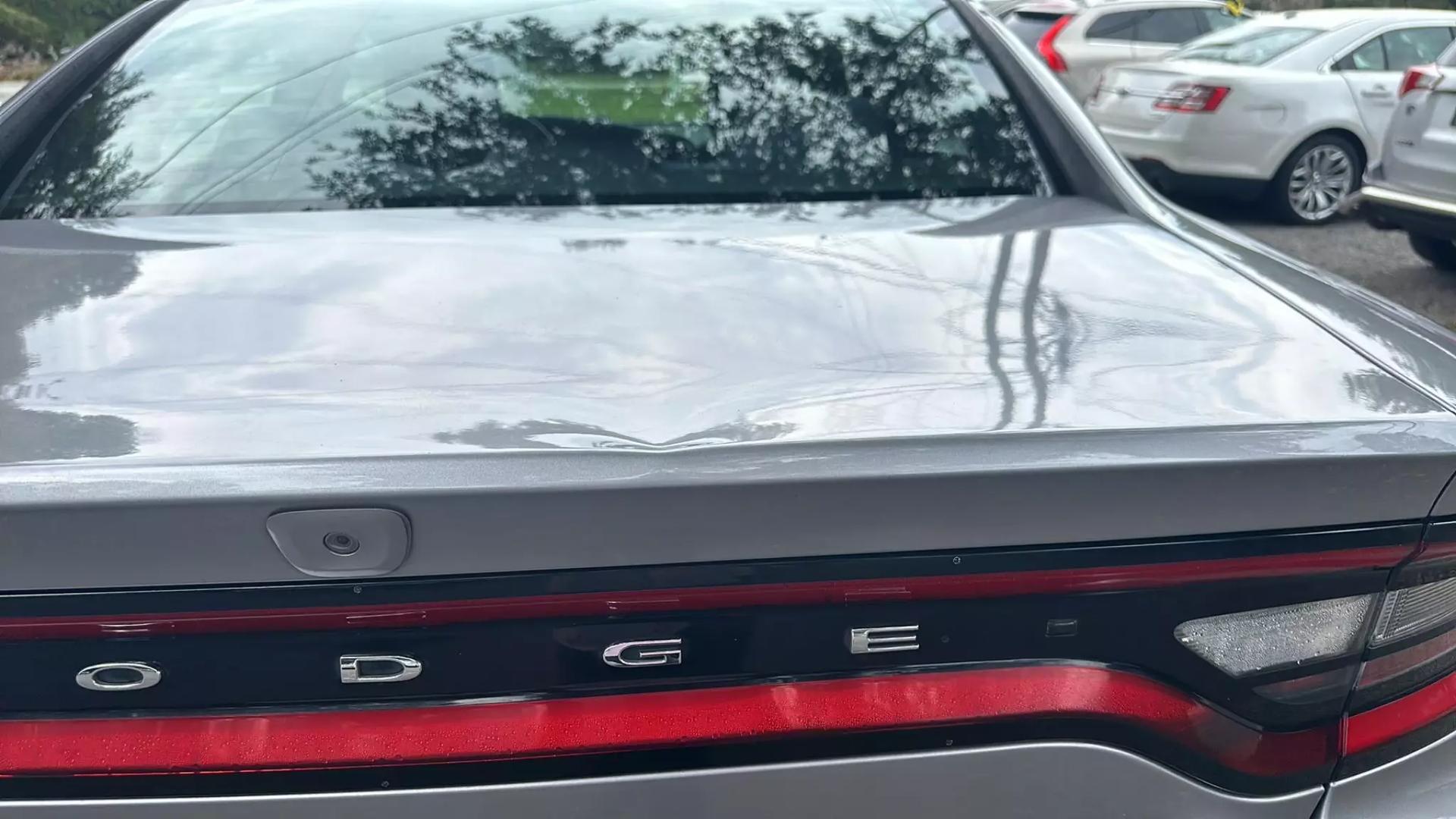 2018 Dodge Charger SXT photo 5