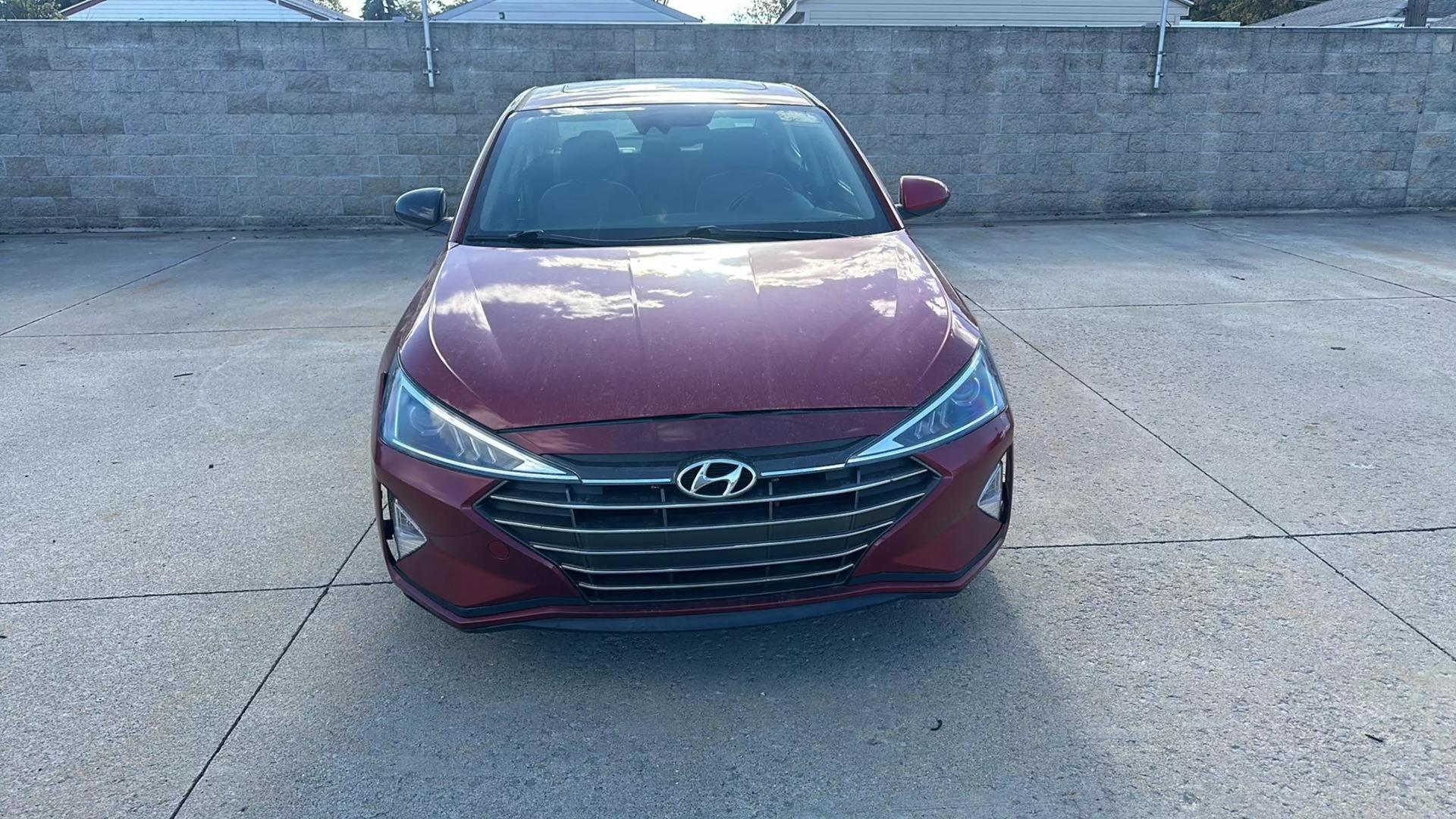 2019 Hyundai Elantra Value Edition photo 3