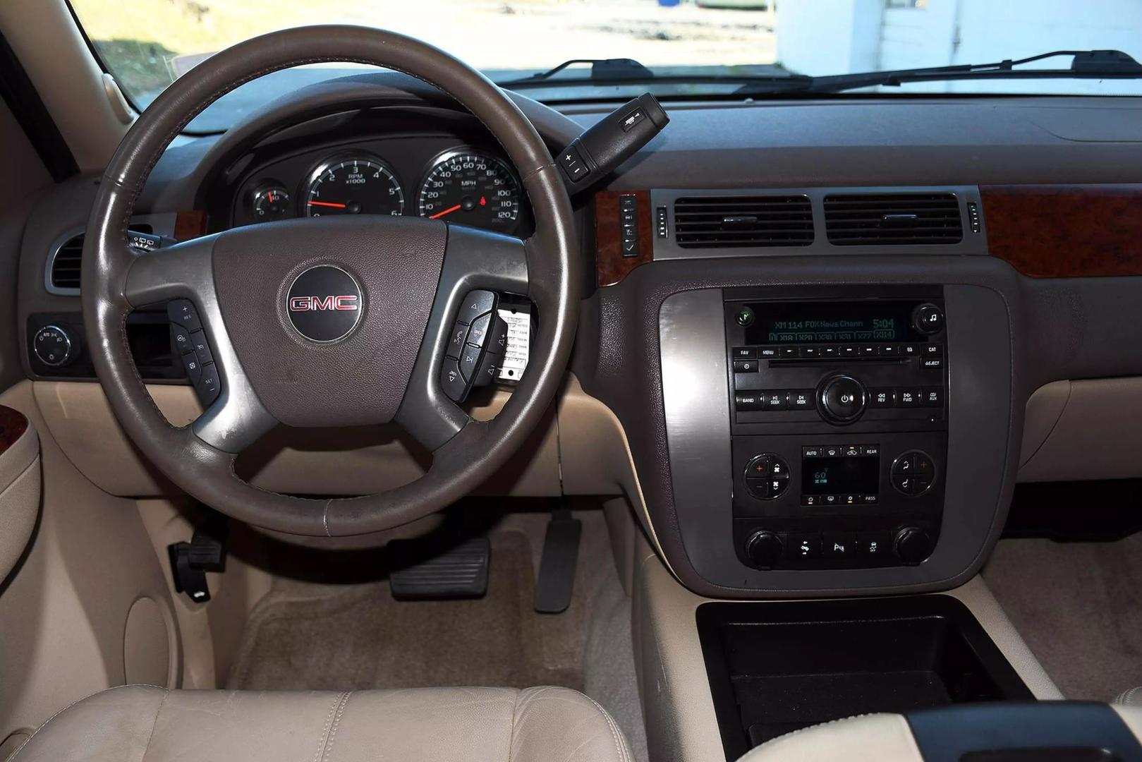 2014 GMC Yukon XL SLT photo 34