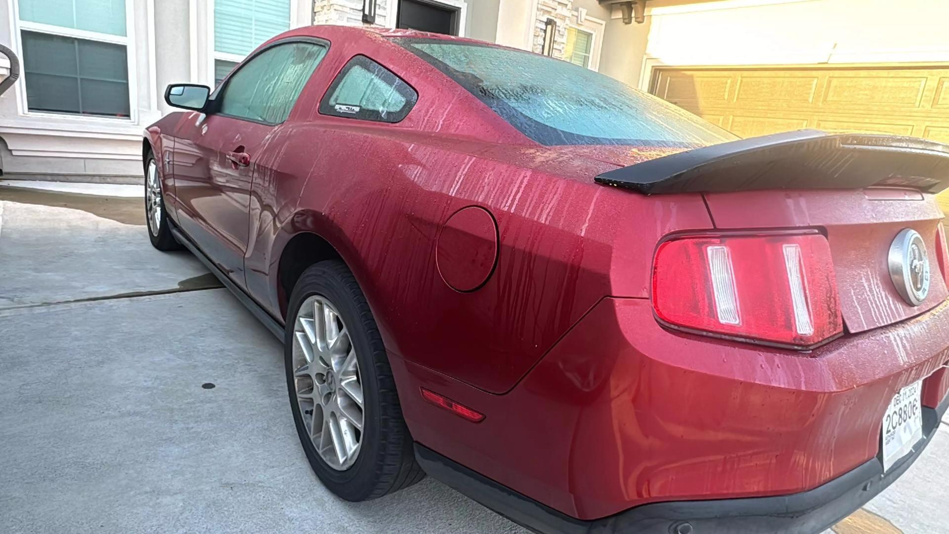 2012 Ford Mustang V6 photo 5