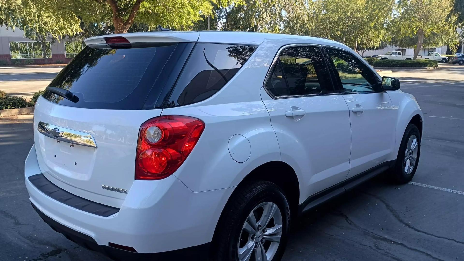 2014 Chevrolet Equinox LS photo 7