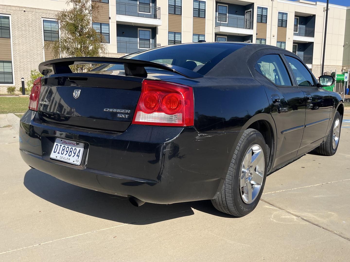 2010 Dodge Charger SXT photo 5