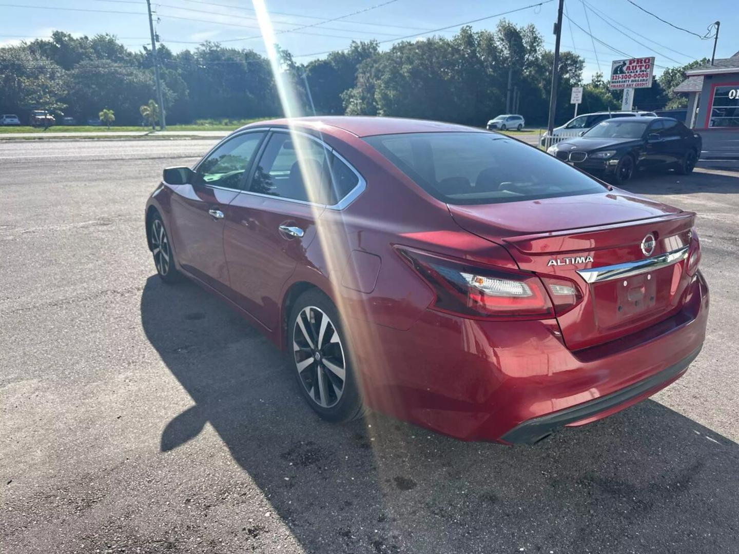 2018 Nissan Altima SR photo 13