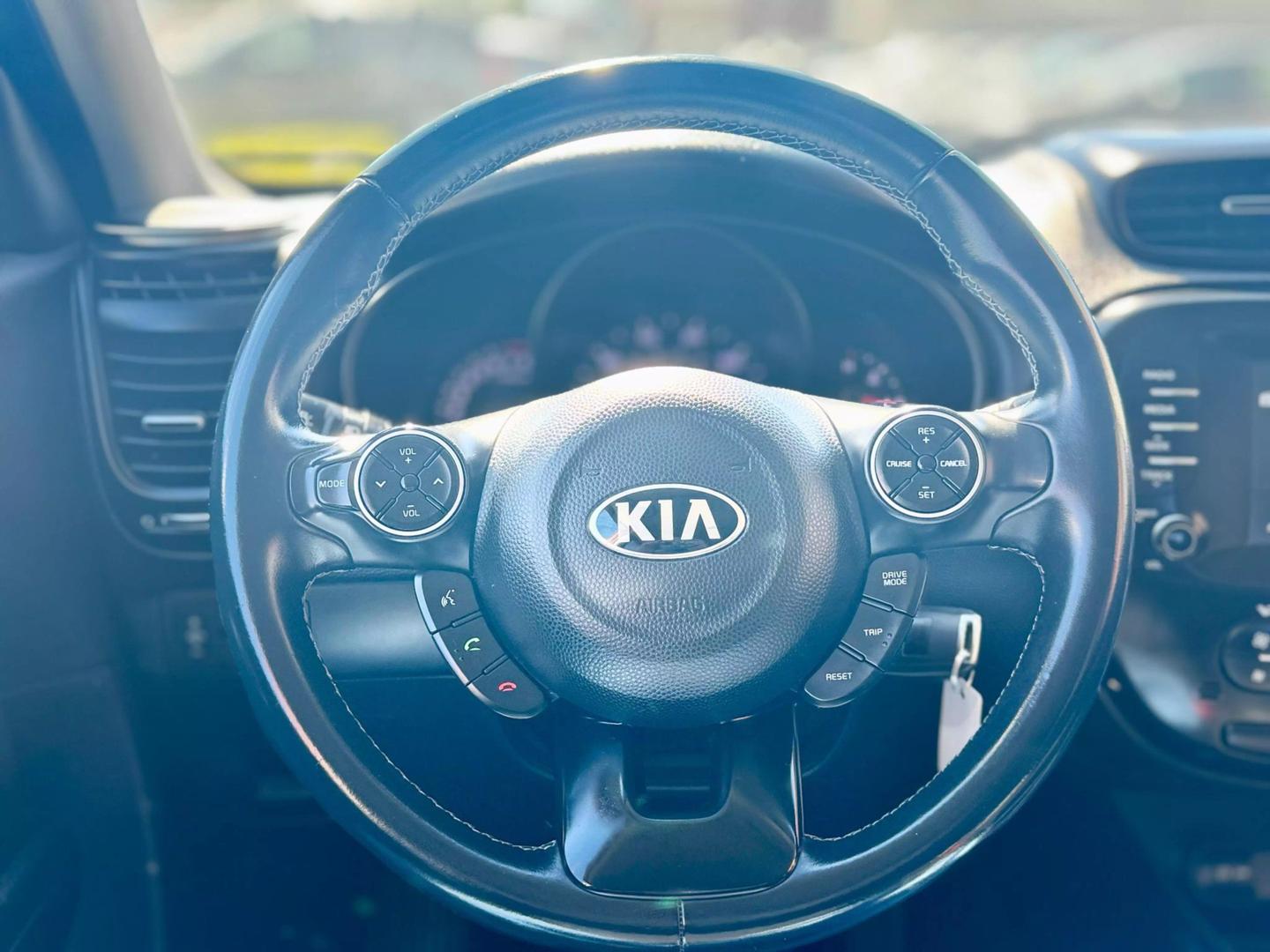 2018 Kia Soul + photo 18